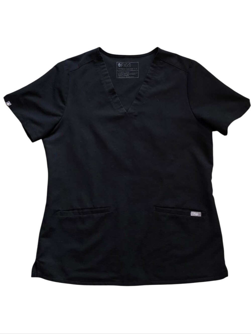 FIGS Medium Black Technical Collection Black V Neck Scrub Top Front Pockets